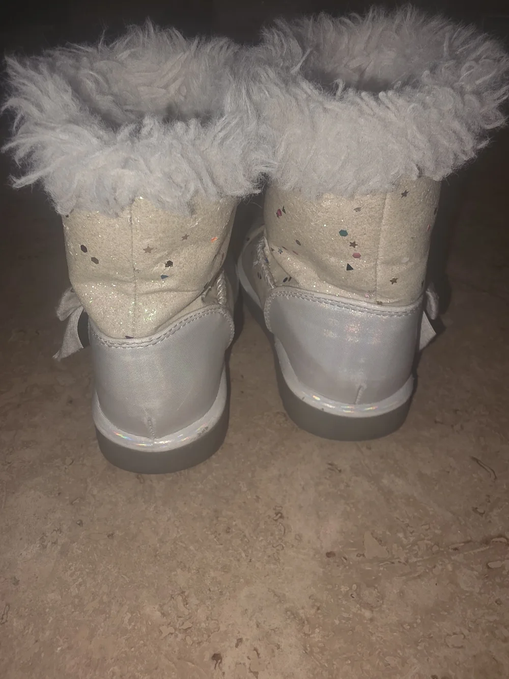 Juicy Couture Girls Glitter Faux Fur Winter Boots – Size 7